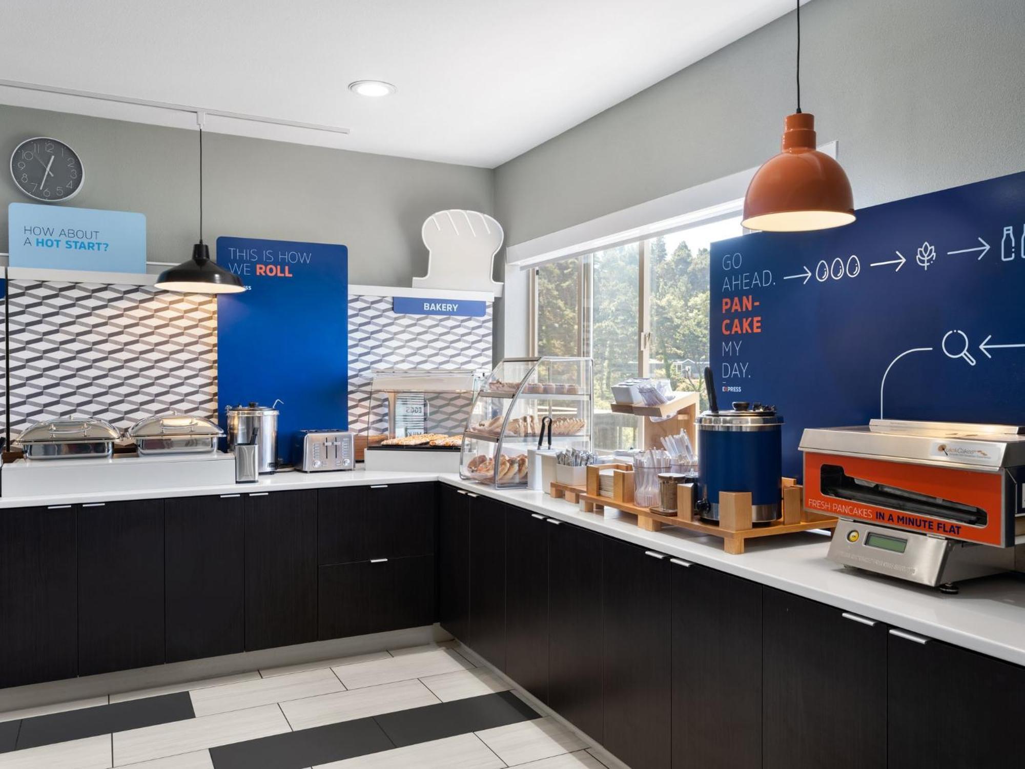 Holiday Inn Express Fort Bragg By Ihg Εξωτερικό φωτογραφία
